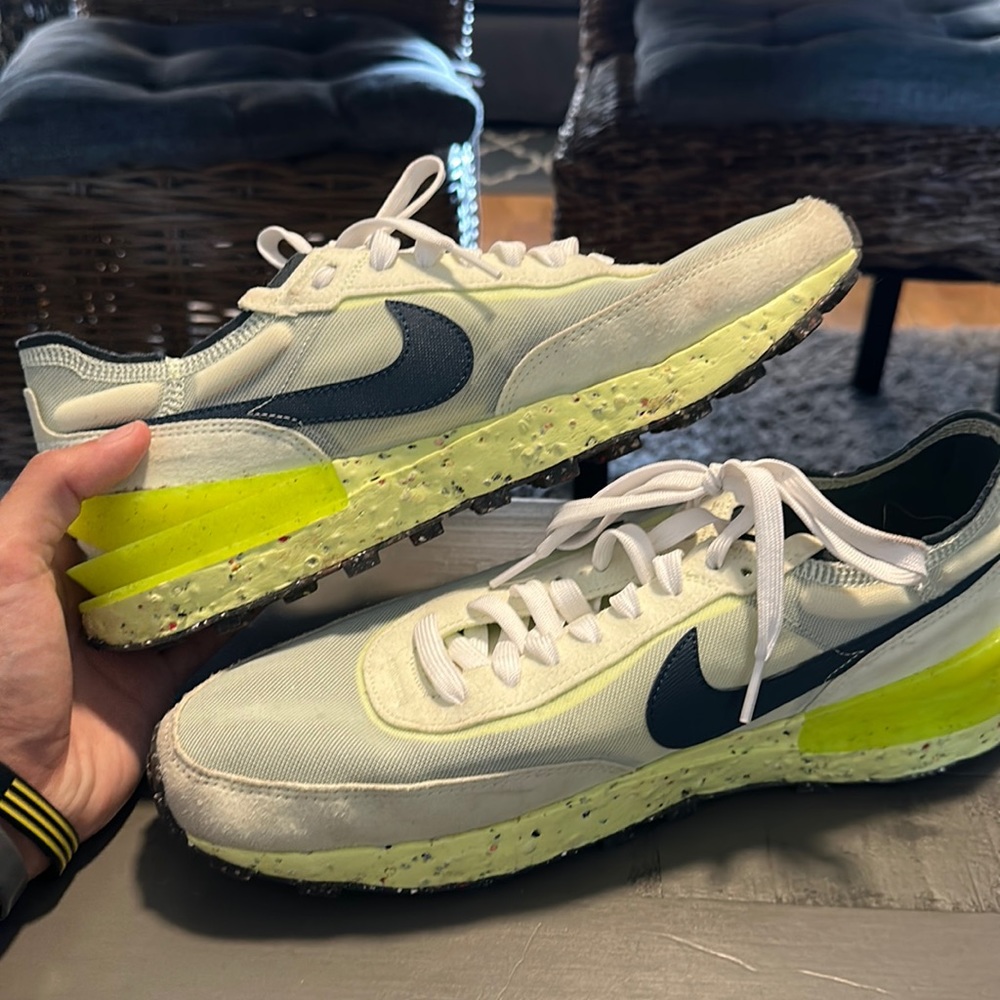 Nike waffle one shoe